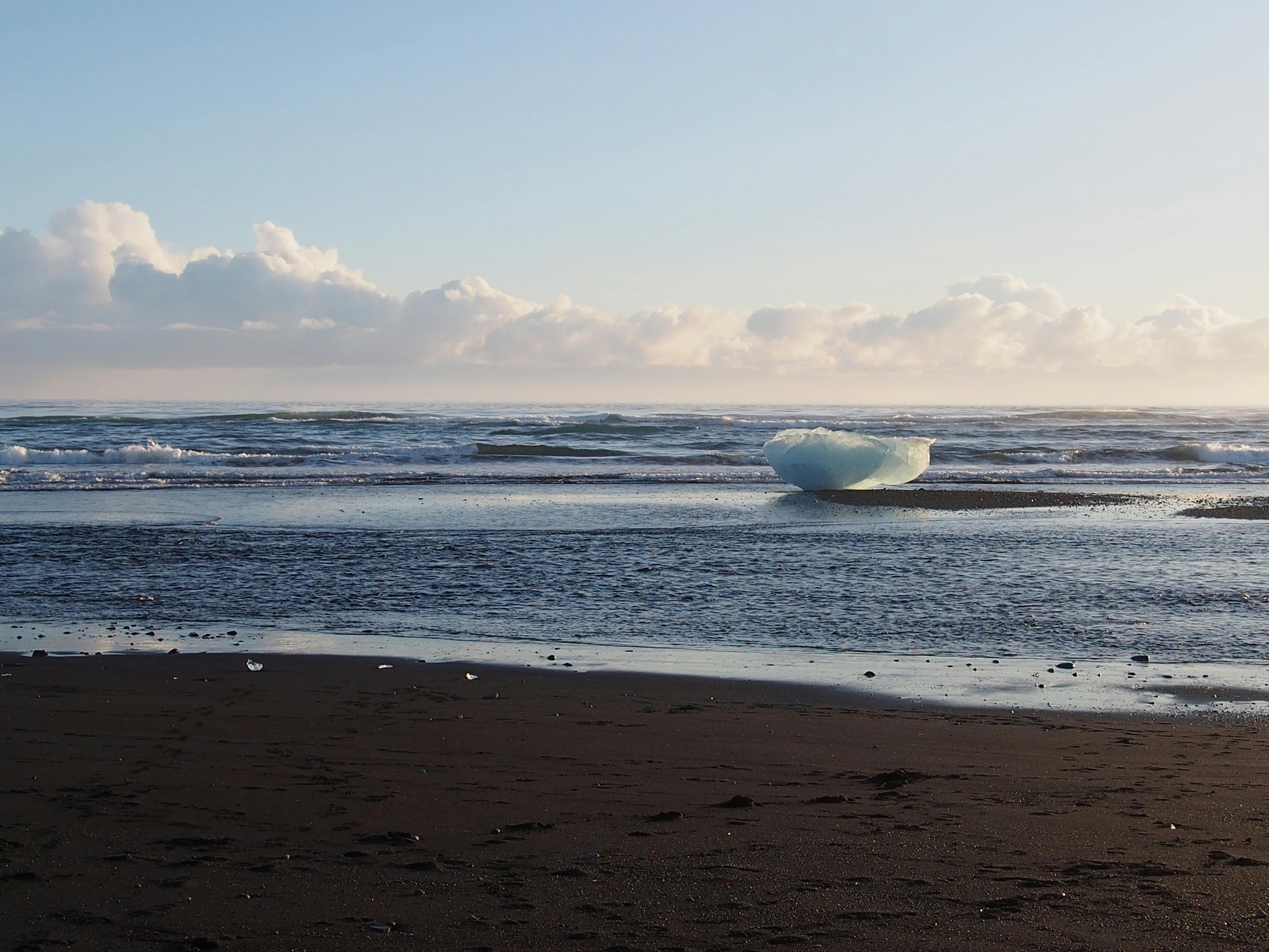 Natural landscapes, waterfalls, glaciers, volcanoes, northern lights, black sand beaches