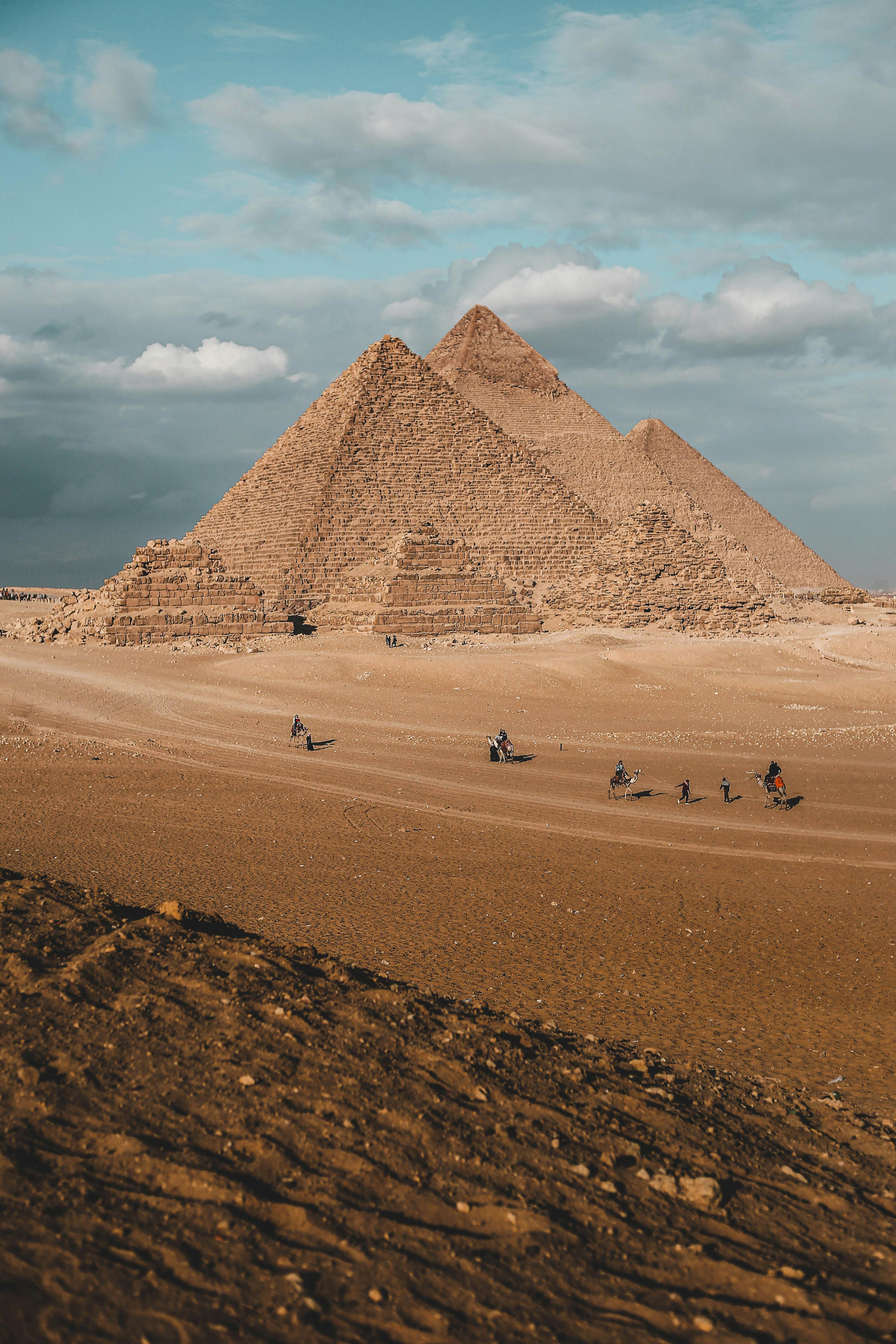 Discover The Timeless Charm Giza Pyramids